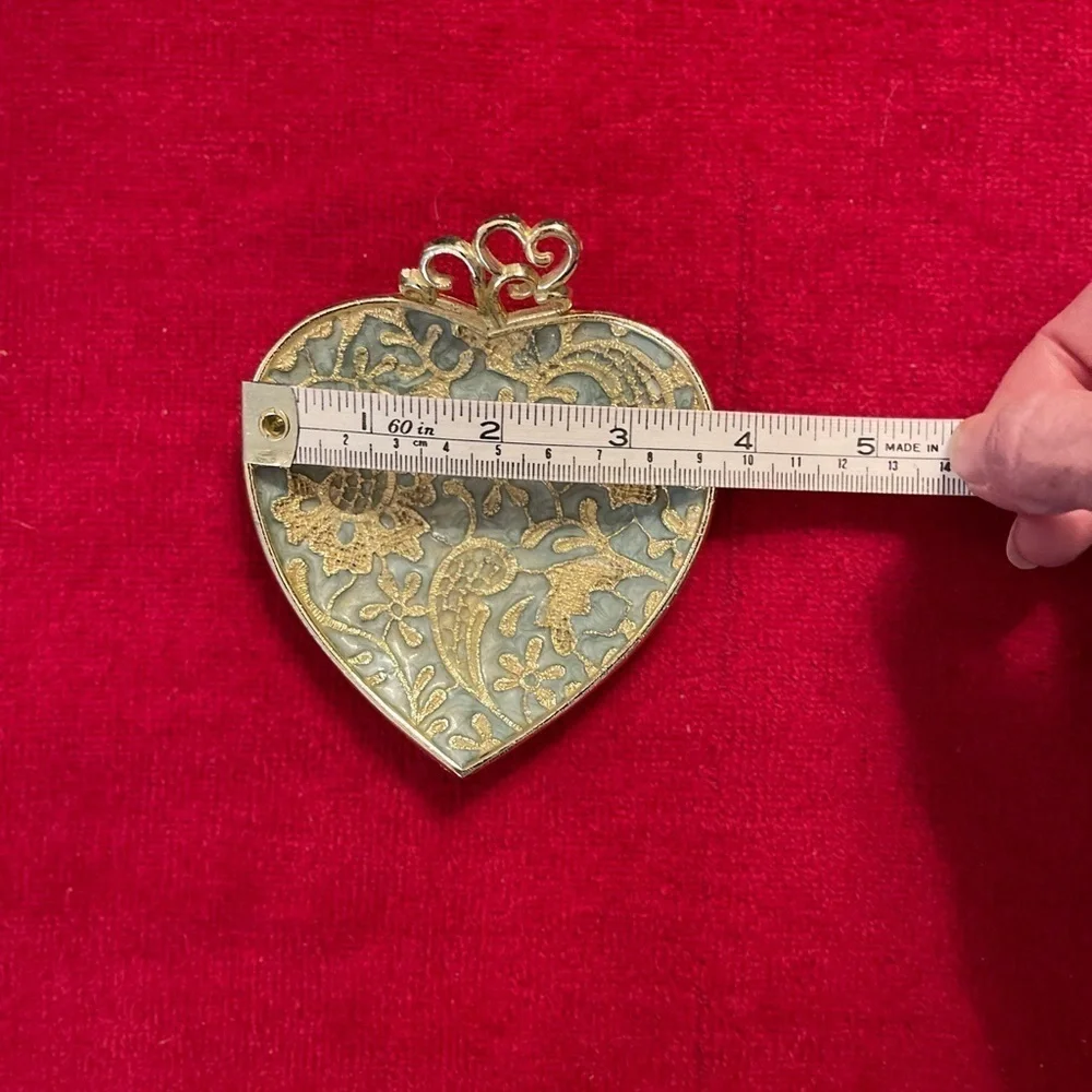 Cynthia Rowley beautiful gold tone & light blue heart shaped 4” trinket dish.